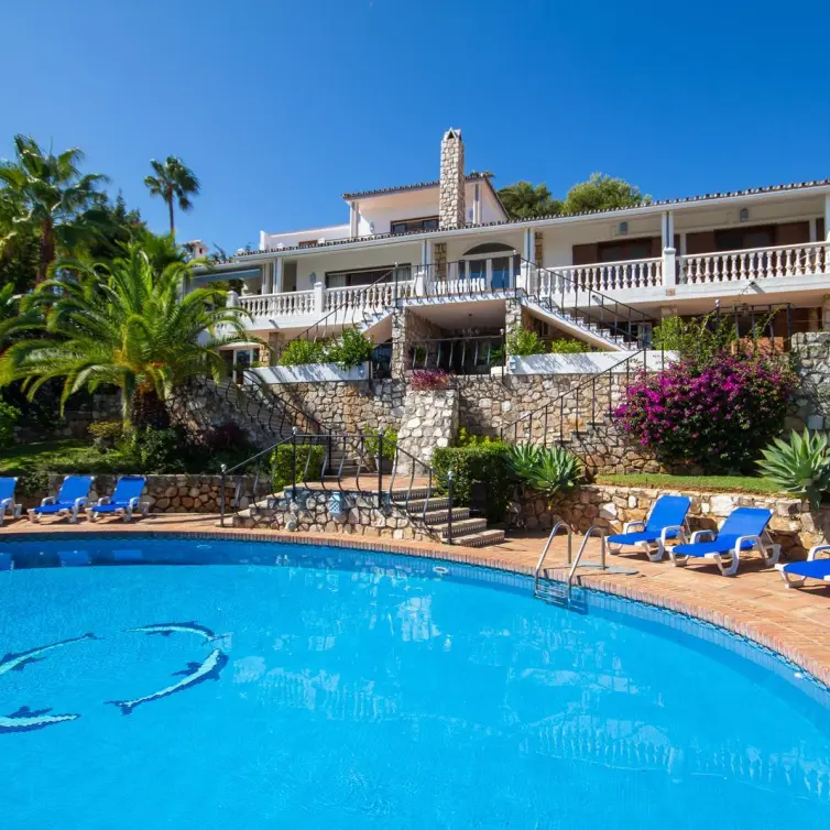 Продажа  отдельно стоящей виллы в Mijas Costa