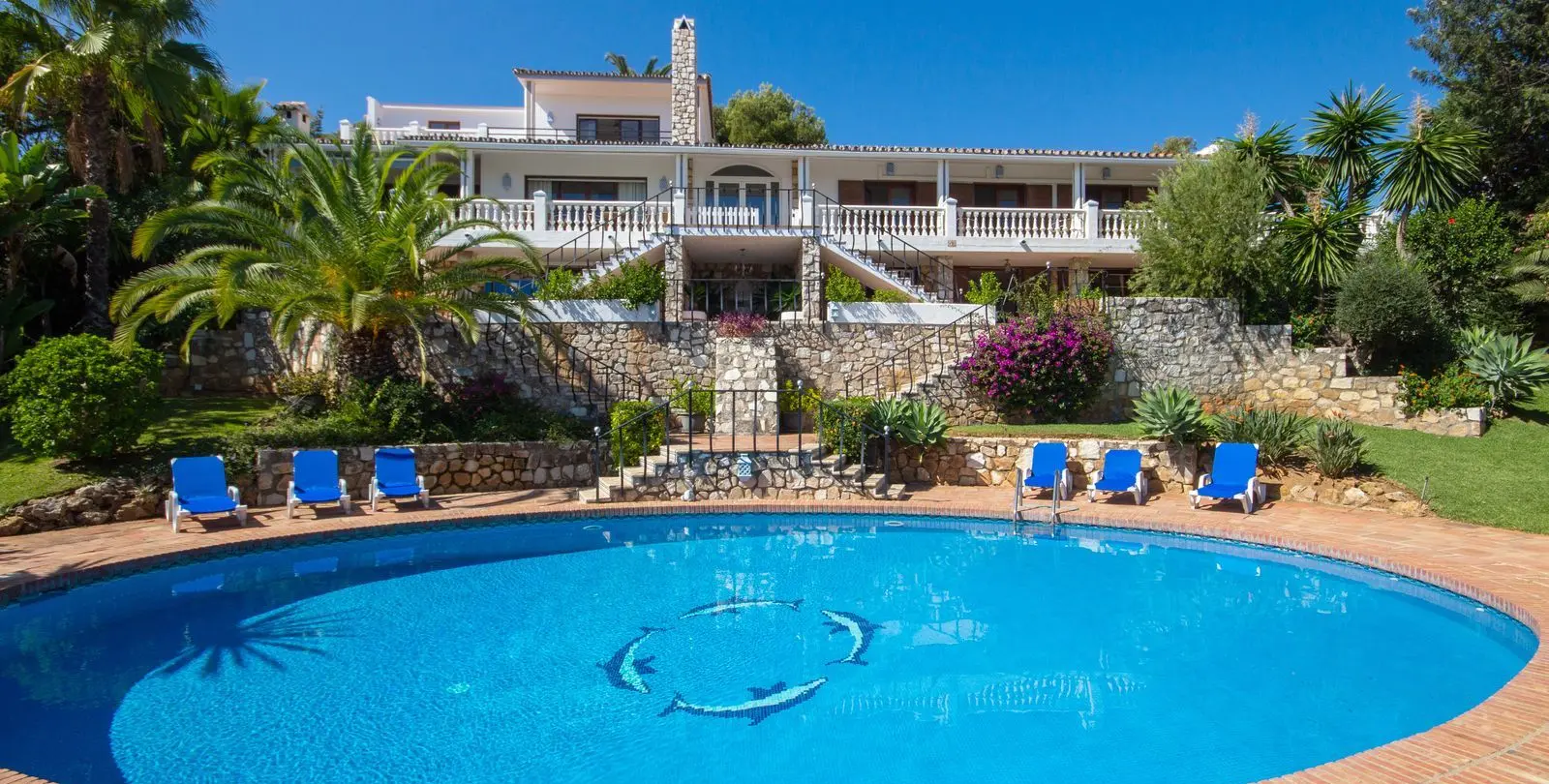 Продажа  отдельно стоящей виллы в Mijas Costa 2