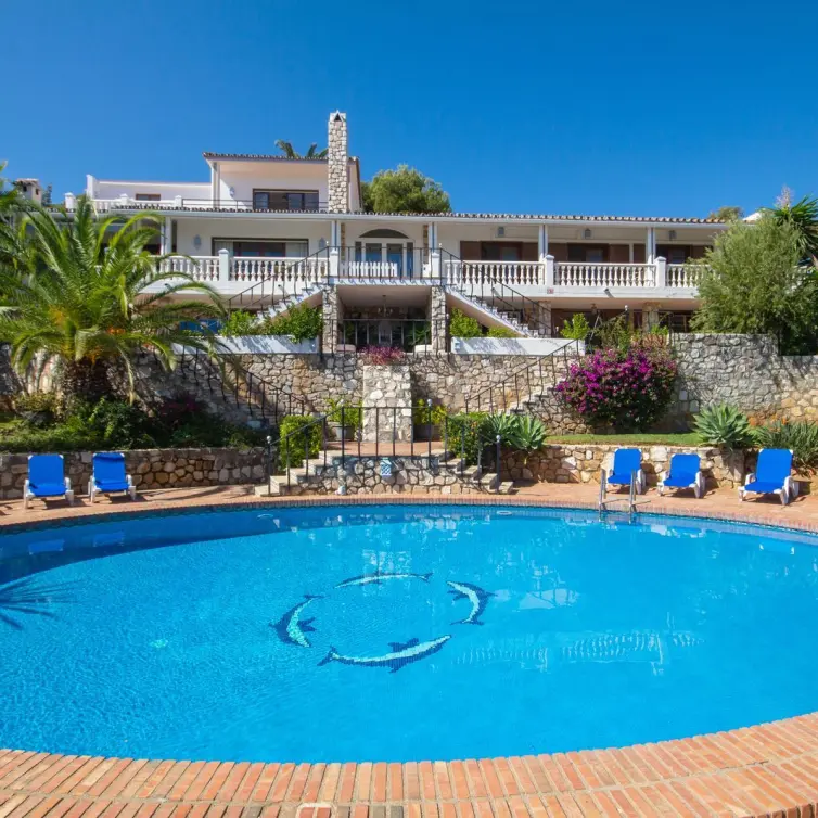 Продажа  отдельно стоящей виллы в Mijas Costa