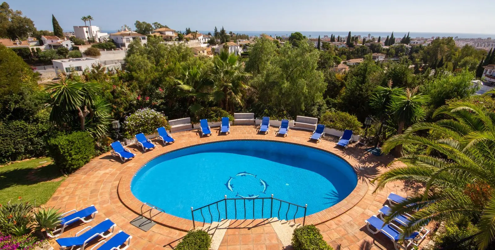 Продажа  отдельно стоящей виллы в Mijas Costa 10