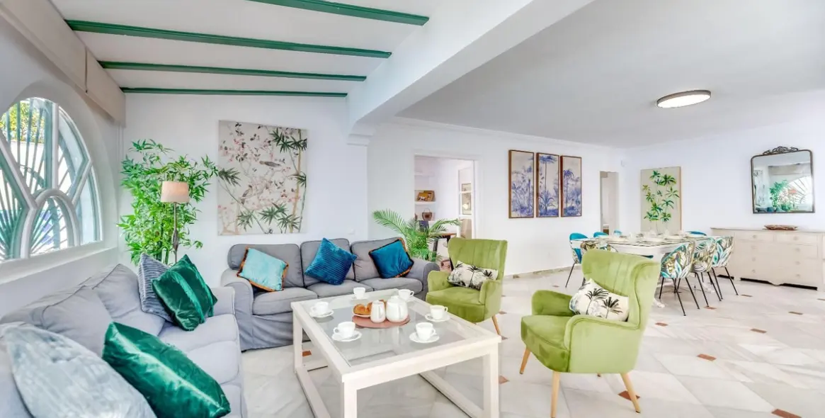 Продажа  отдельно стоящей виллы в Nueva Andalucía 2