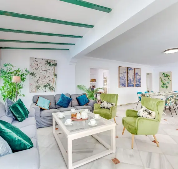 Venta de villa independiente en Nueva Andalucía