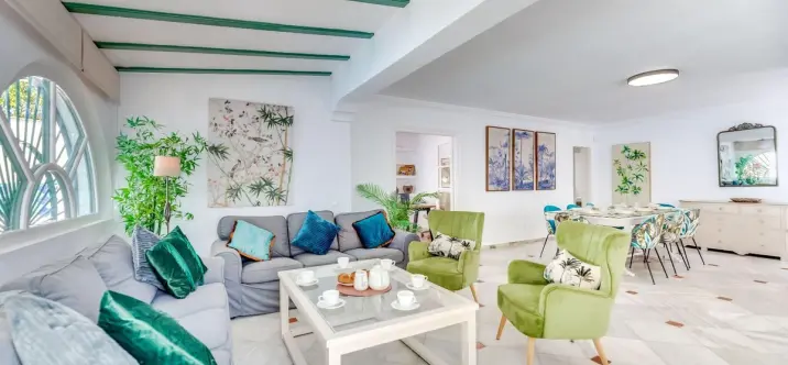 Venta de villa independiente en Nueva Andalucía 1