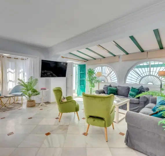 Venta de villa independiente en Nueva Andalucía