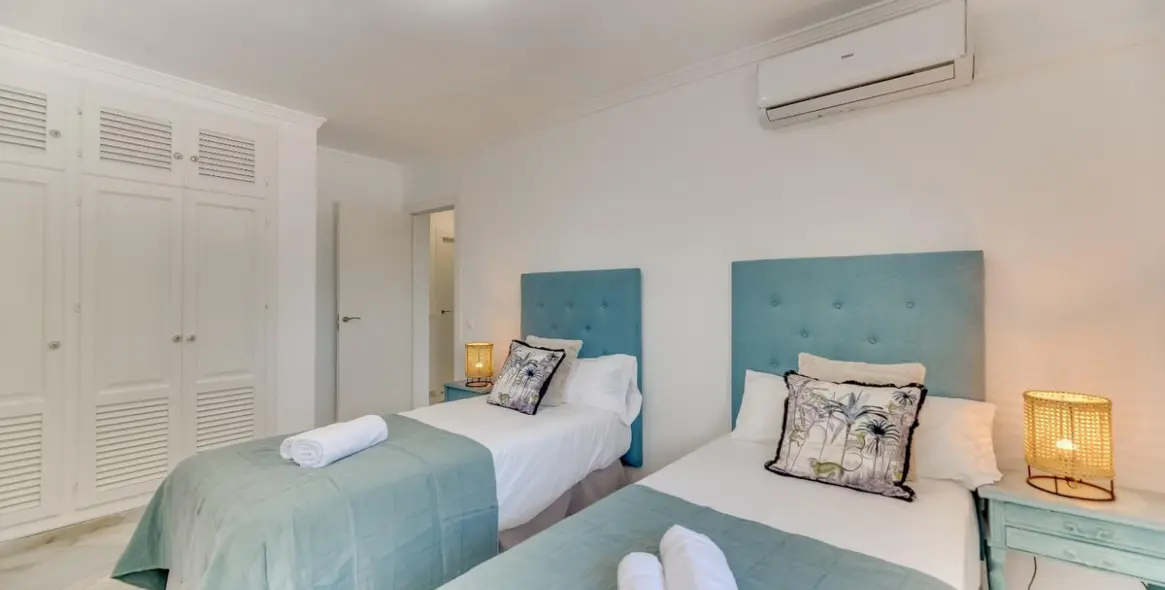 Продажа  отдельно стоящей виллы в Nueva Andalucía 18