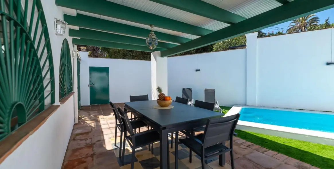 Sale of detached villa in Nueva Andalucía 35