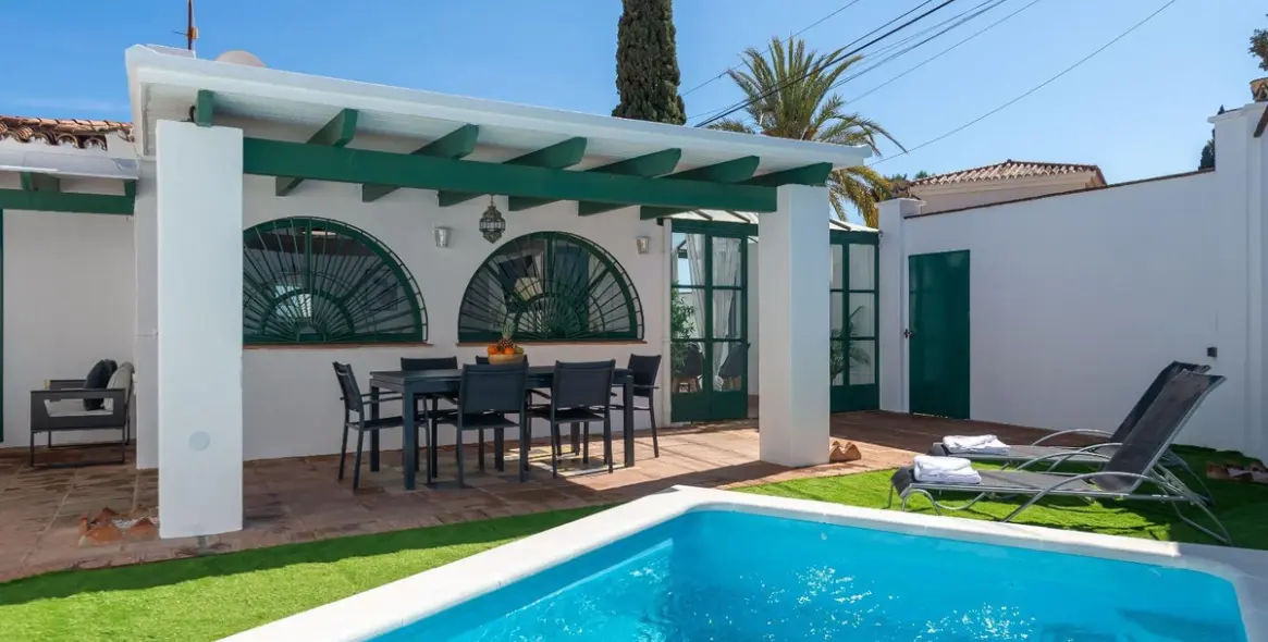 Sale of detached villa in Nueva Andalucía 40
