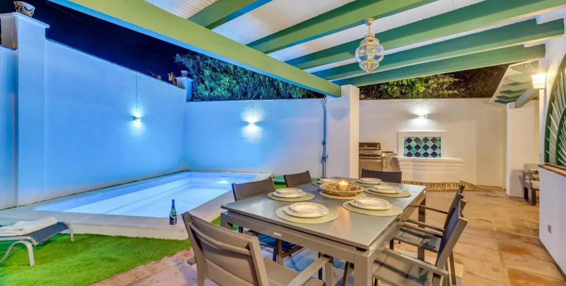 Sale of detached villa in Nueva Andalucía 46