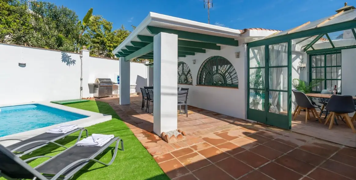 Sale of detached villa in Nueva Andalucía 40