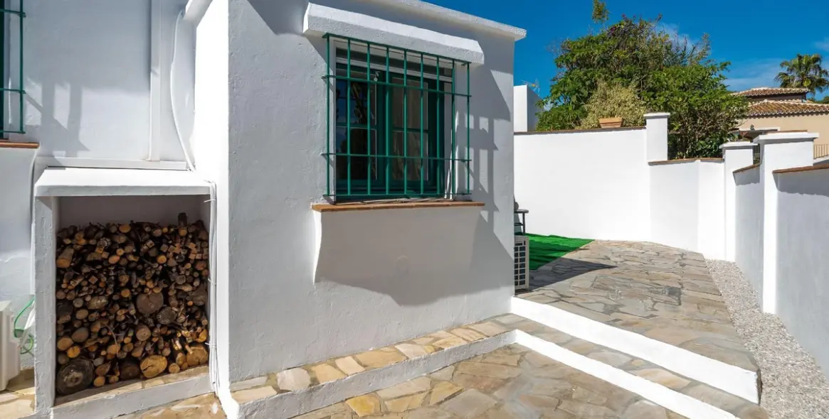 Sale of detached villa in Nueva Andalucía 69