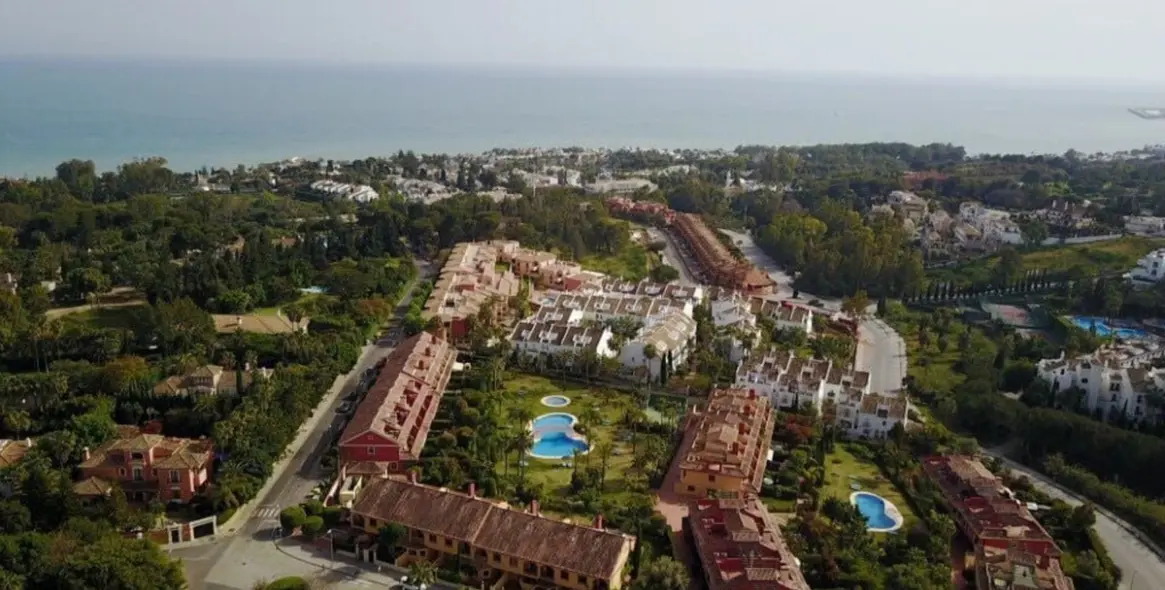 Sale of townhouse in Marbella (district The Golden Mile) 3