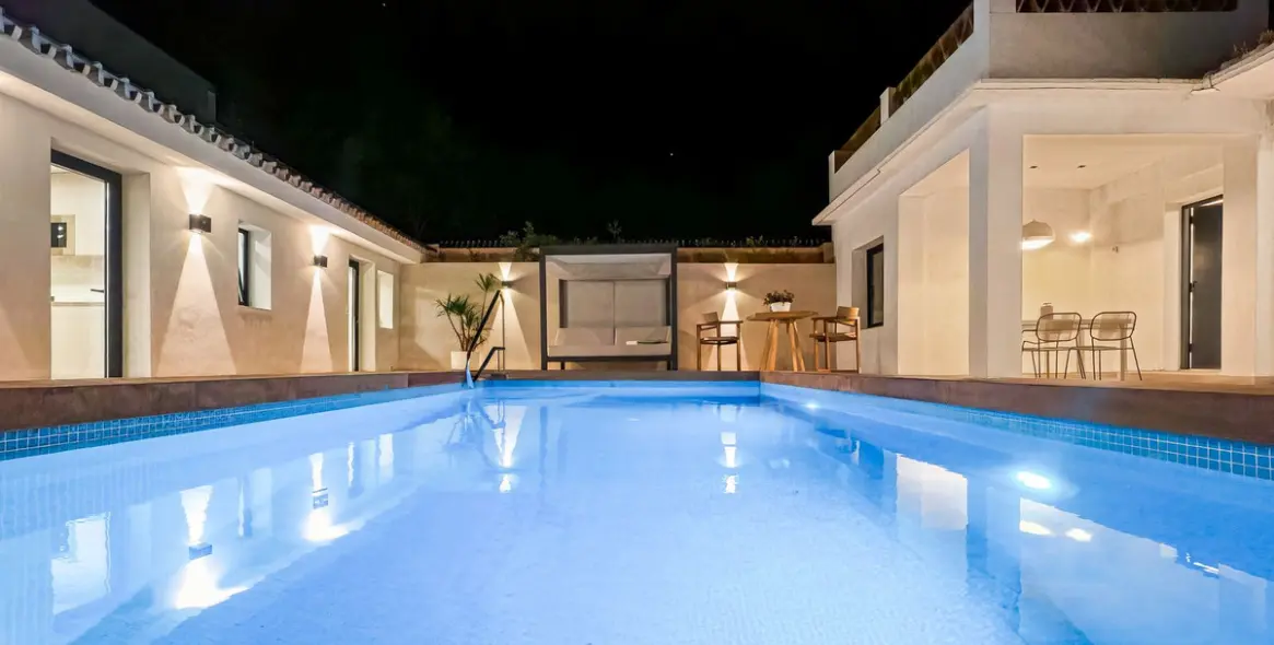 Sale of detached villa in Costabella 1