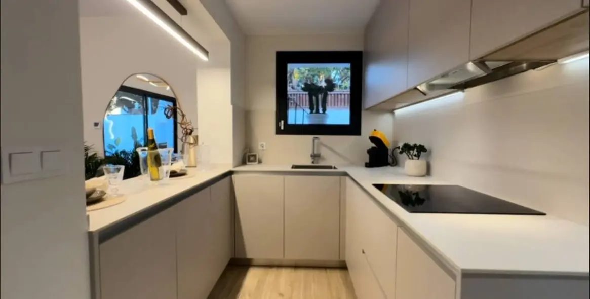 Sale of detached villa in Costabella 9