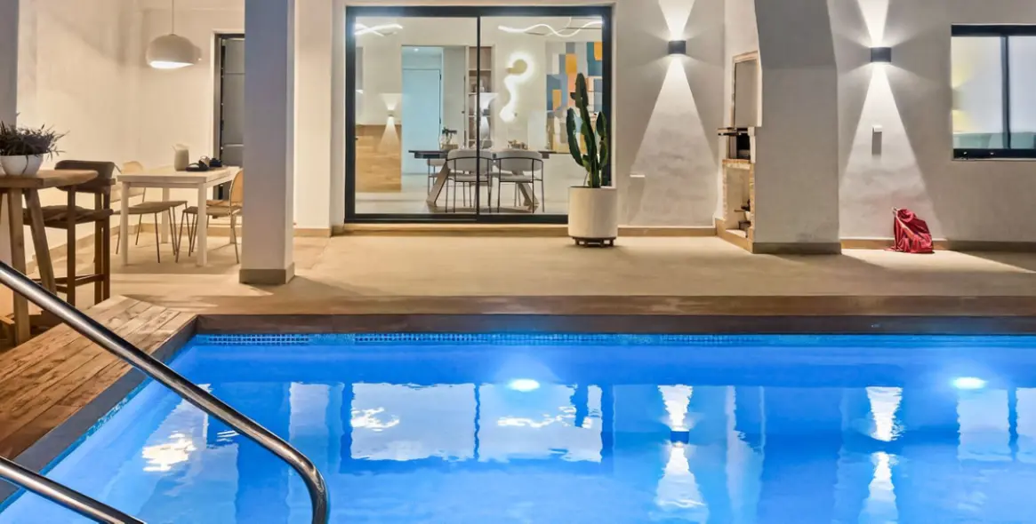 Sale of detached villa in Costabella 15