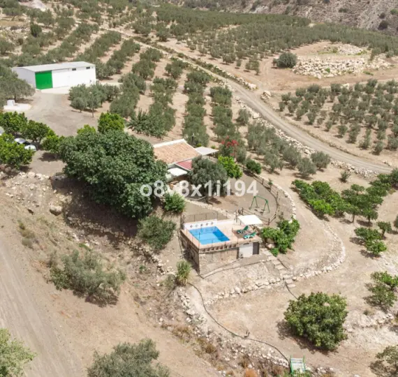 Residential plot R4646506