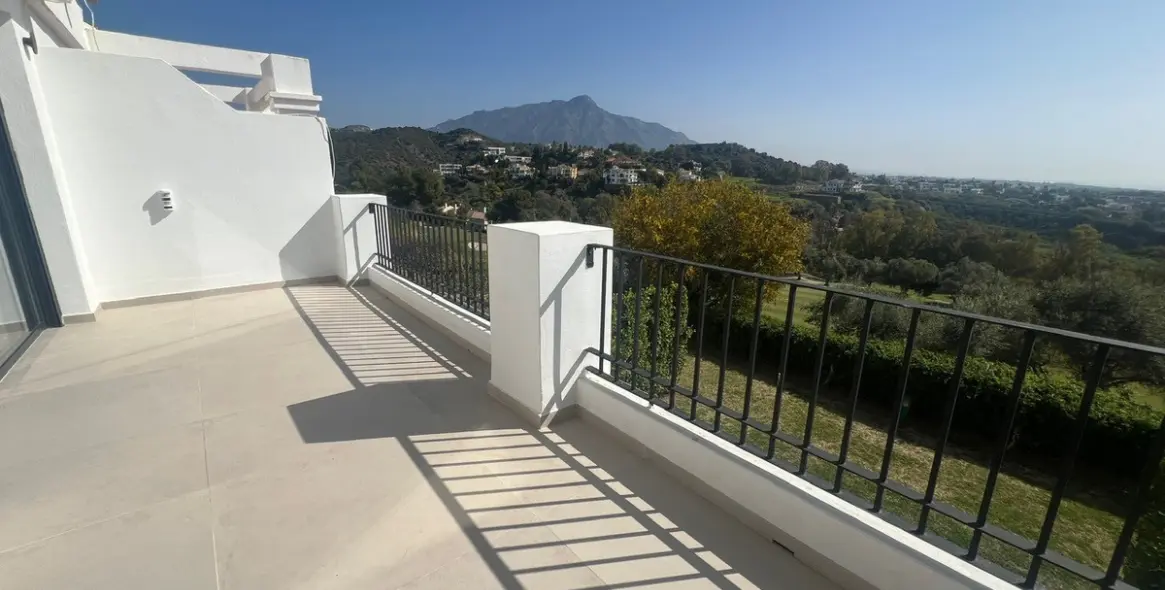 Sale of townhouse in Benahavís (district Benahavís) 9