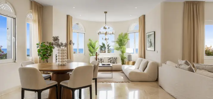 Long-term rent of penthouse duplex in The Golden Mile 3