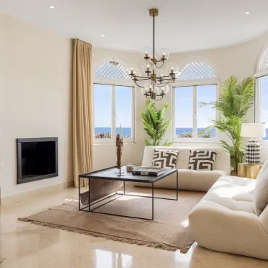 Long-term rent of penthouse duplex in The Golden Mile