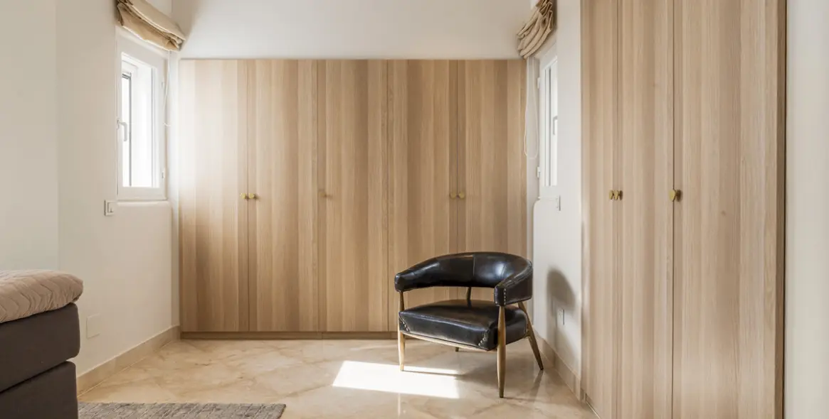 Long-term rent of penthouse duplex in The Golden Mile 24