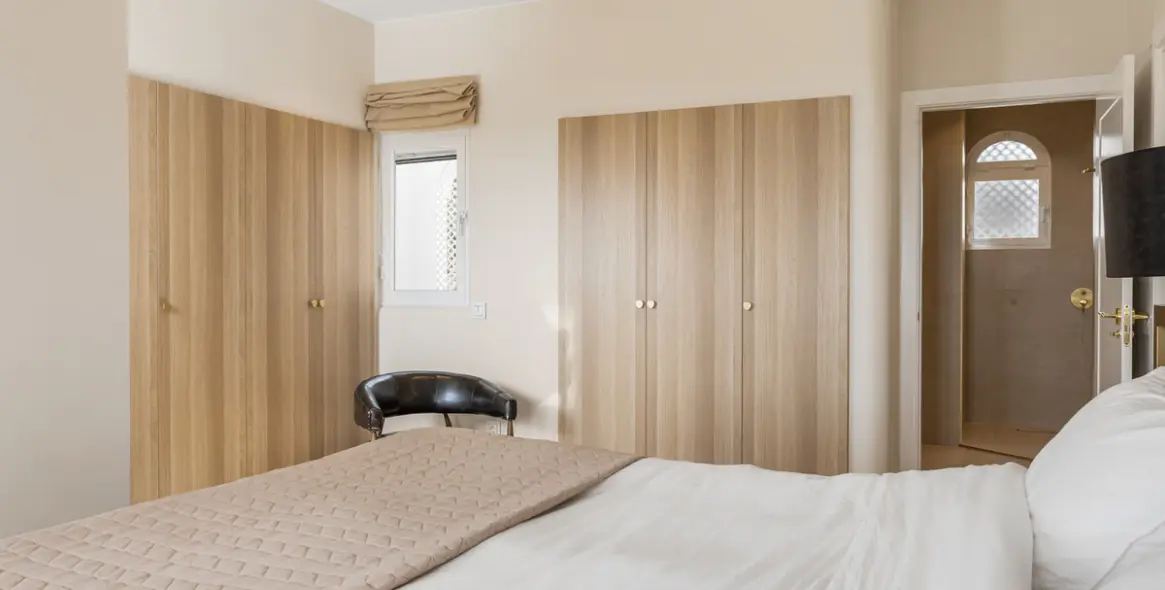 Long-term rent of penthouse duplex in The Golden Mile 26