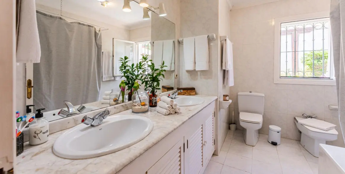 Продажа  отдельно стоящей виллы в Atalaya 11