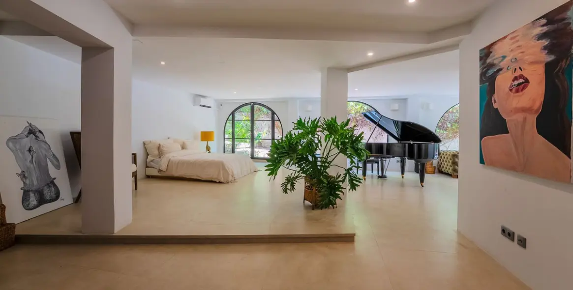 Продажа  отдельно стоящей виллы в Atalaya 12