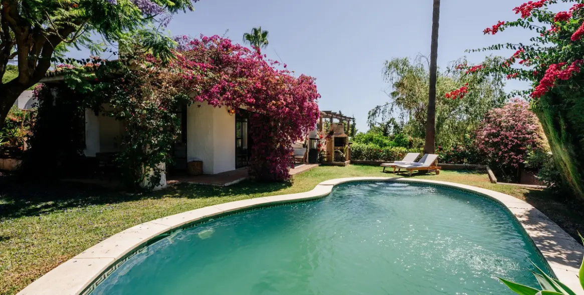 Продажа  отдельно стоящей виллы в Atalaya 21