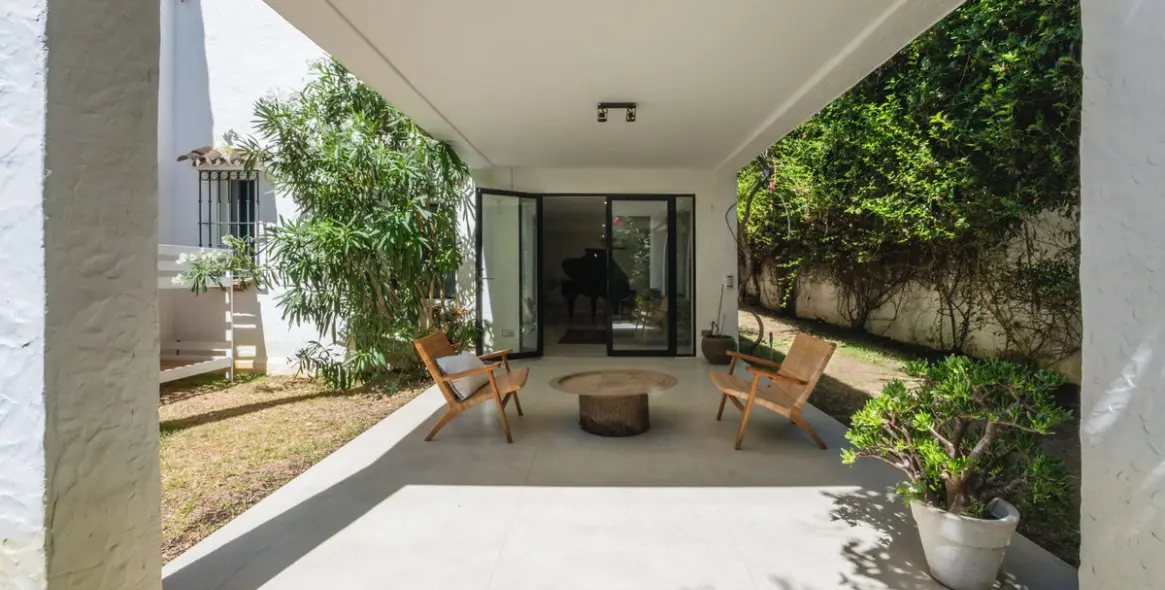 Продажа  отдельно стоящей виллы в Atalaya 22