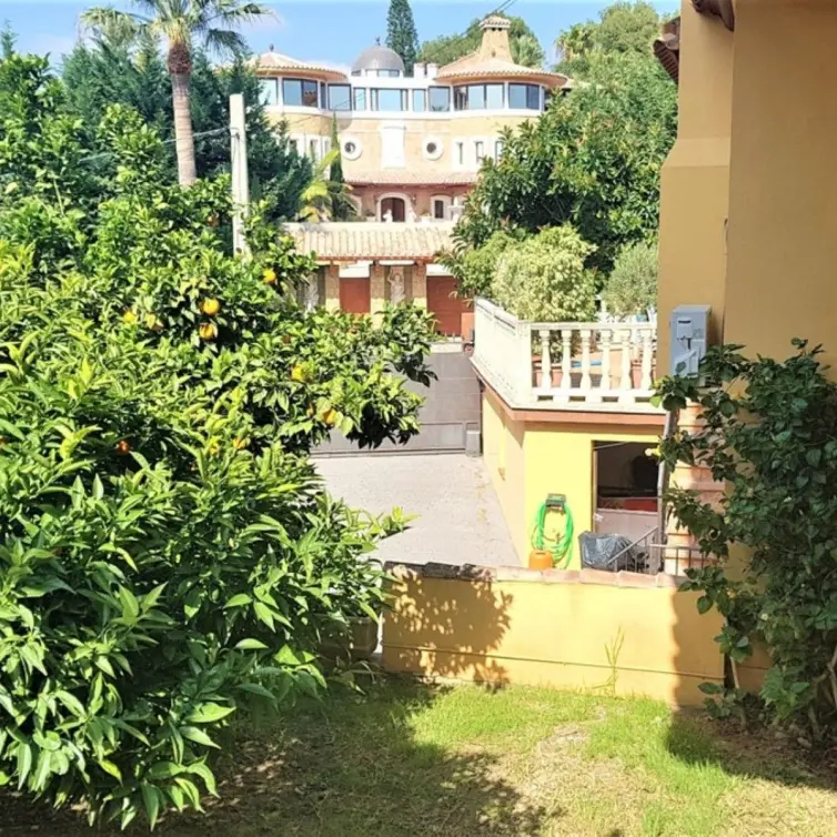Sale of detached villa in Nueva Andalucía