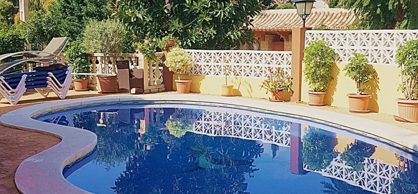 Sale of detached villa in Nueva Andalucía 4
