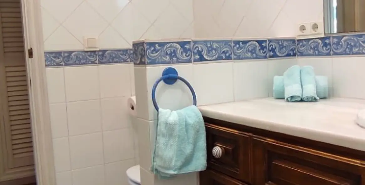 Продажа  отдельно стоящей виллы в Sotogrande Alto 12