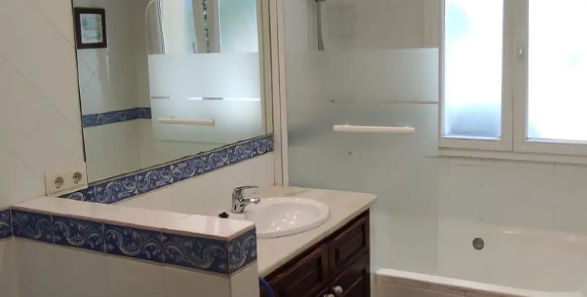 Продажа  отдельно стоящей виллы в Sotogrande Alto 15