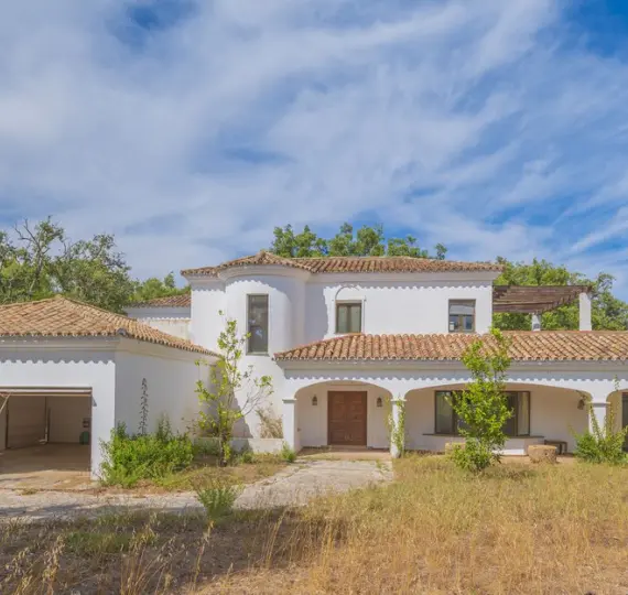 Продажа  отдельно стоящей виллы в San Roque Club