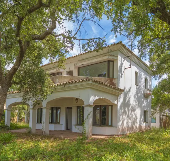 Продажа  отдельно стоящей виллы в San Roque Club