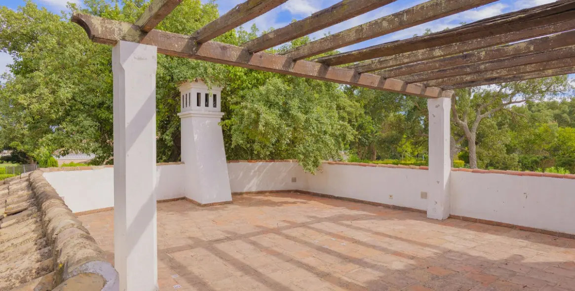 Продажа  отдельно стоящей виллы в San Roque Club 7