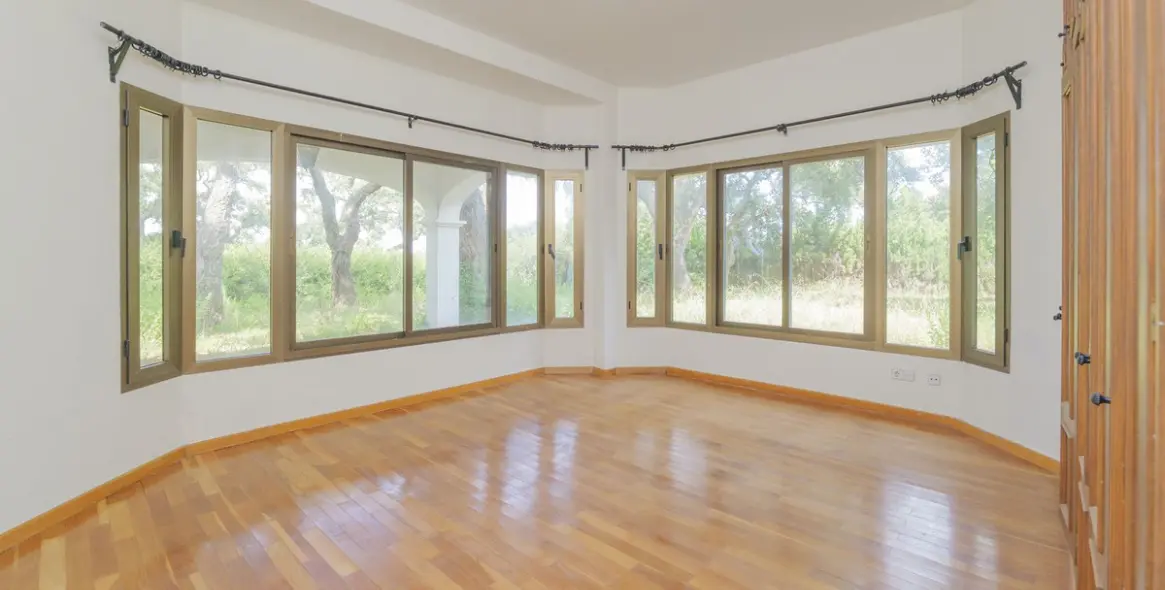 Продажа  отдельно стоящей виллы в San Roque Club 13