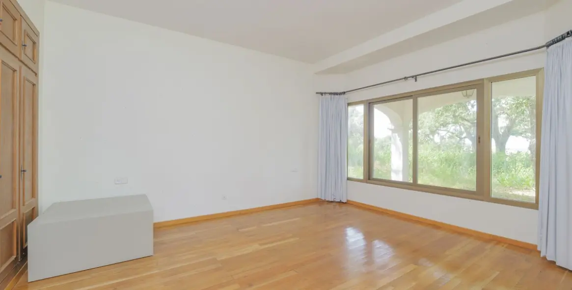 Продажа  отдельно стоящей виллы в San Roque Club 15