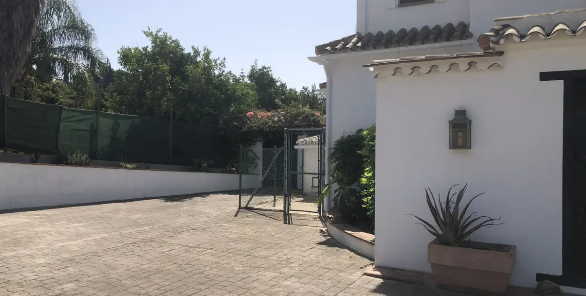 Sale of finca - cortijo in Estepona 40