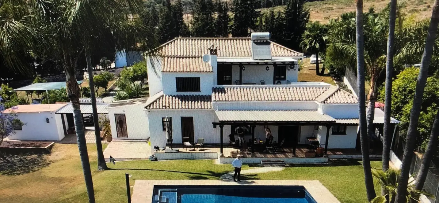 Sale of finca - cortijo in Estepona 0