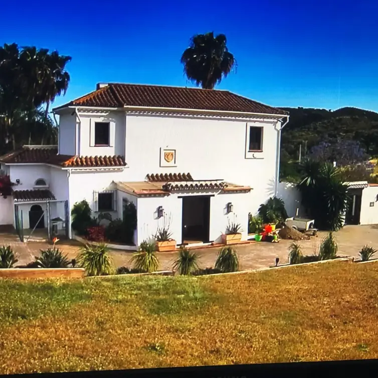 Sale of finca - cortijo in Estepona