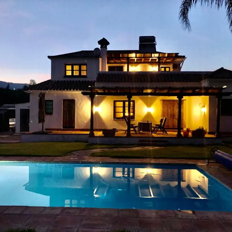 Sale of finca - cortijo in Estepona