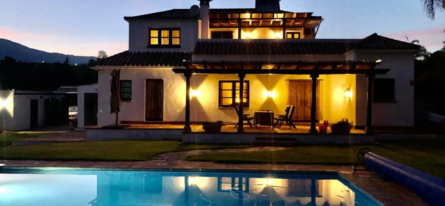 Sale of finca - cortijo in Estepona 2