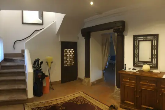 Image 4 thumb