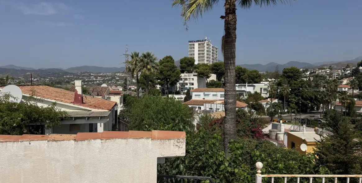 Продажа  отдельно стоящей виллы в Nueva Andalucía 3