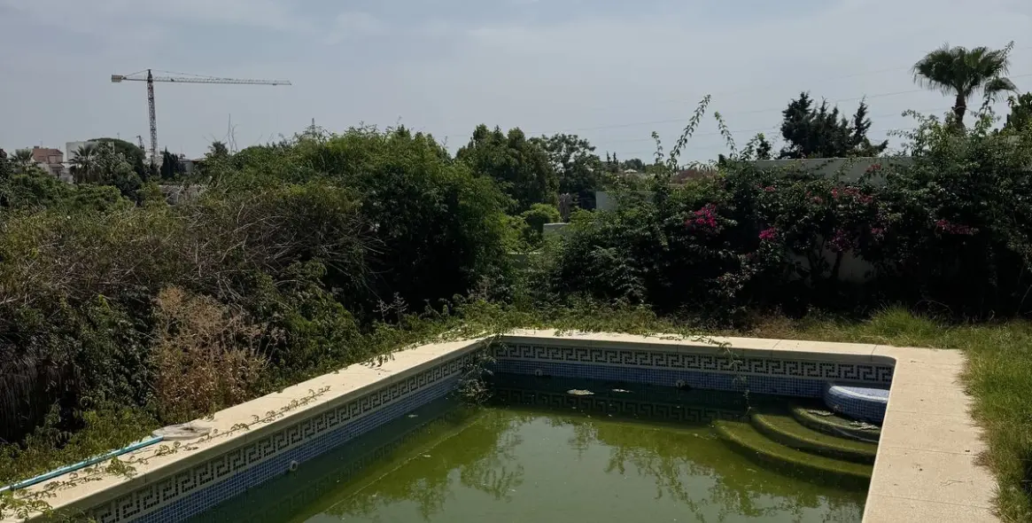 Продажа  отдельно стоящей виллы в Nueva Andalucía 18