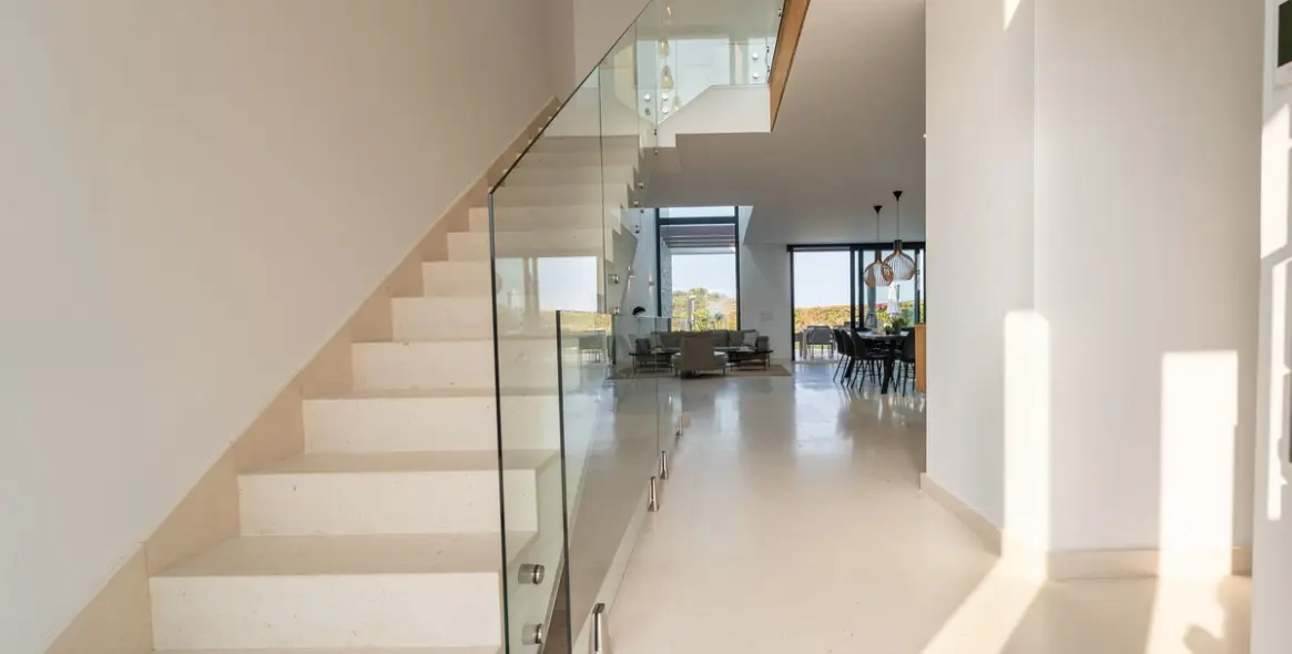 Продажа дома на две семьи в Cabopino 4