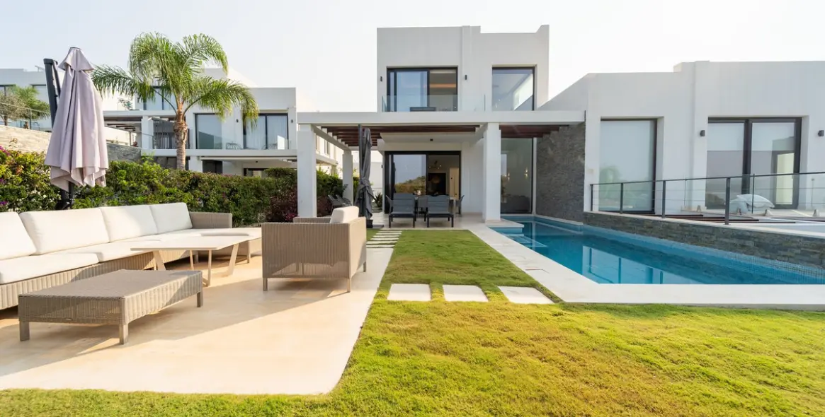 Продажа дома на две семьи в Cabopino 11