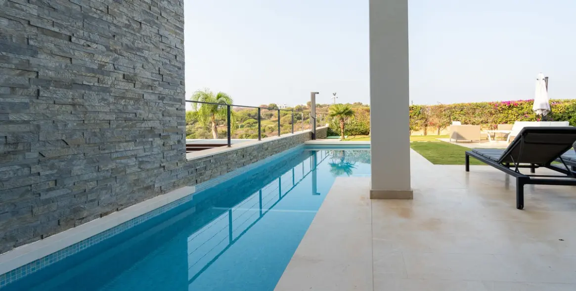 Продажа дома на две семьи в Cabopino 12