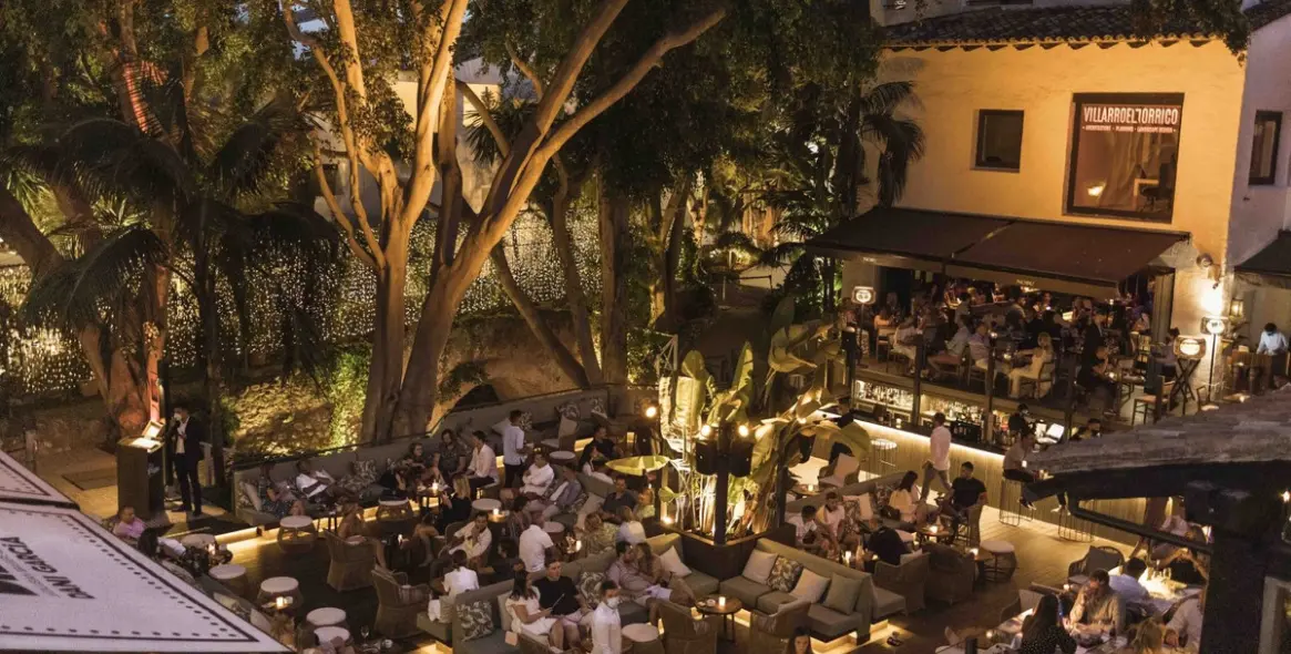 Venta de adosado en The Golden Mile 14