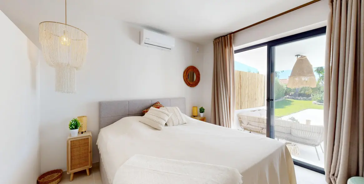 Продажа  отдельно стоящей виллы в Estepona 4